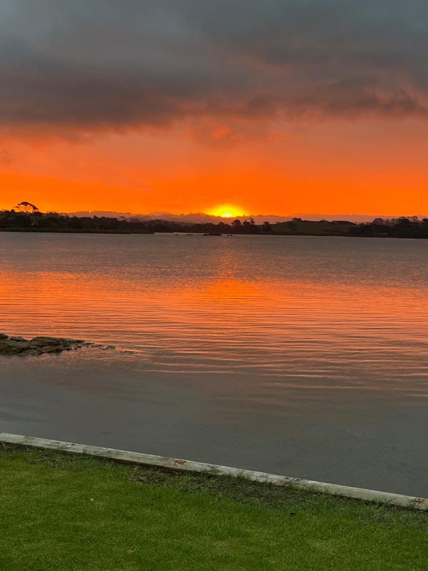 Absolute Waterfront Serenity Near Auckland Clarks Beach Exterior photo